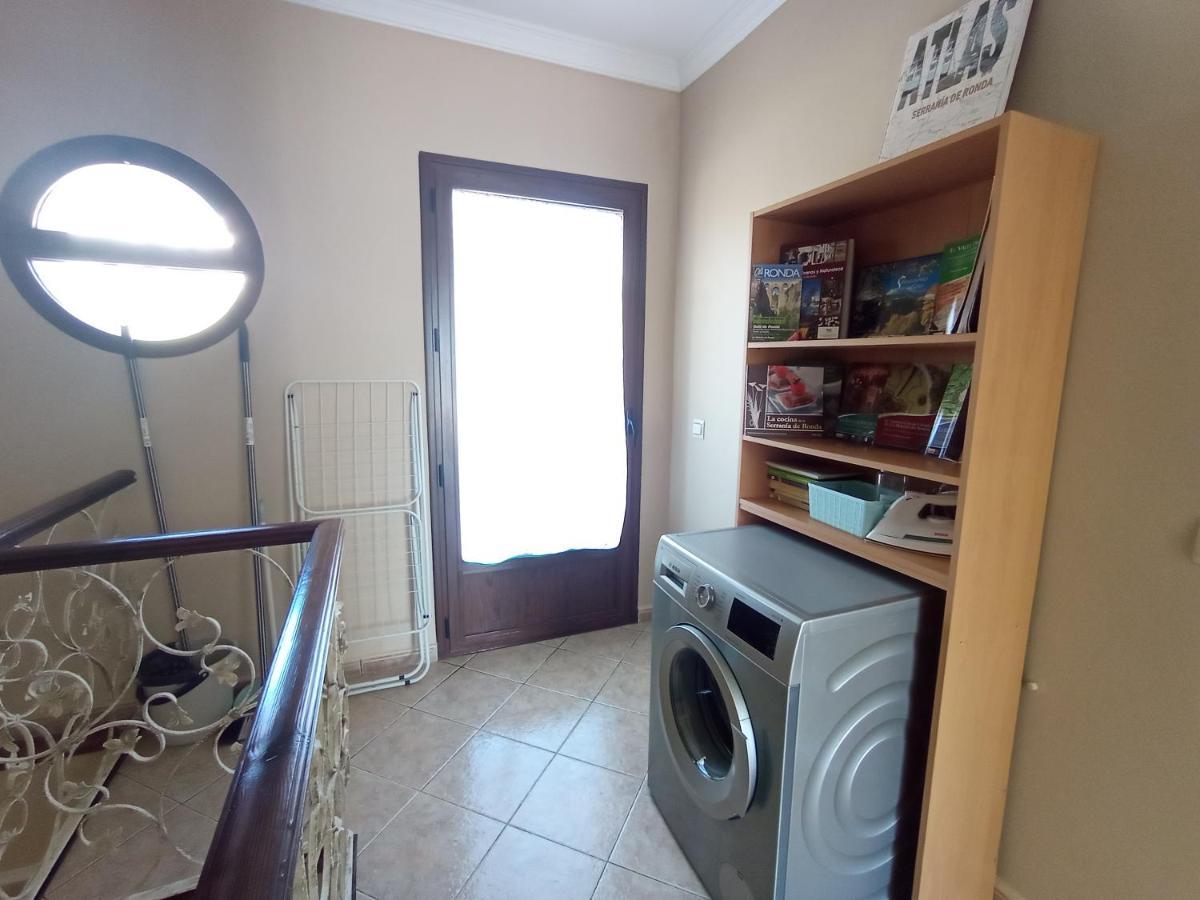 Apartamento Valle Del Guadiaro กอร์เตส เด ลา ฟรอนเตรา ภายนอก รูปภาพ